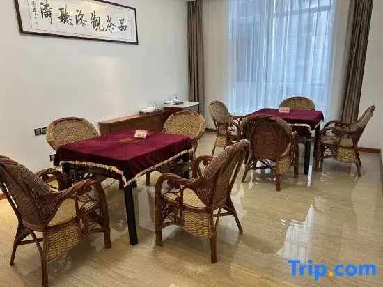 Jinzun Holiday Hotel