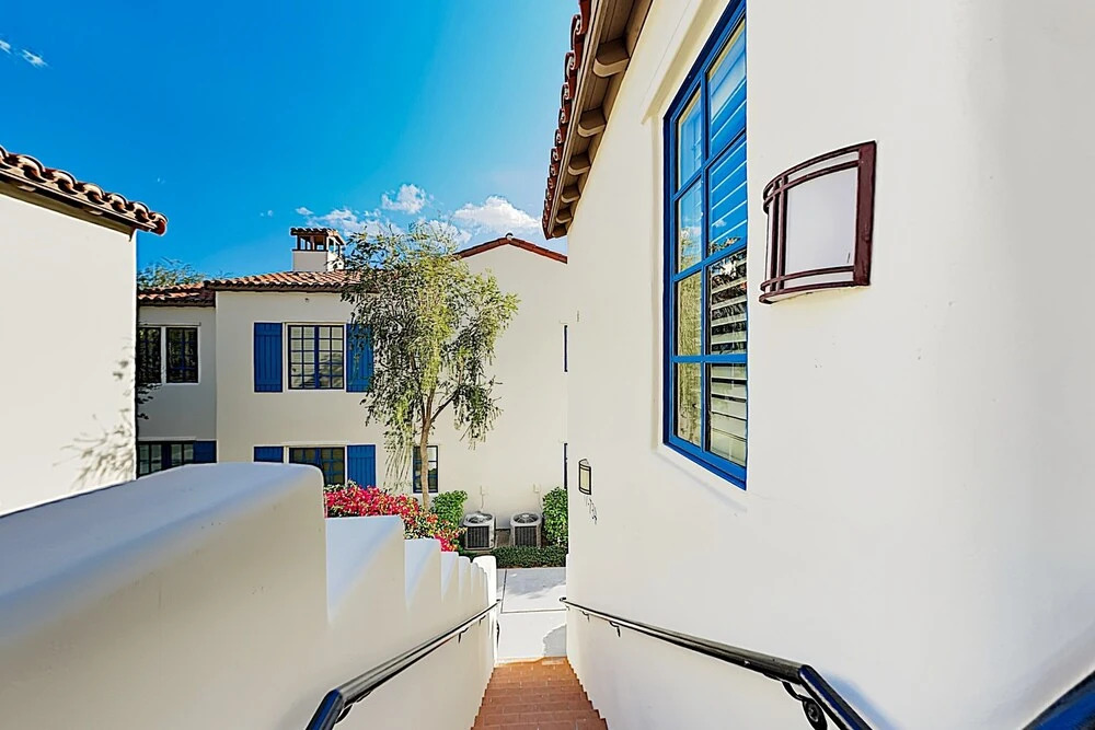 Legacy Villas W/ Luxurious Pools & Spas 2 Bedroom Condo