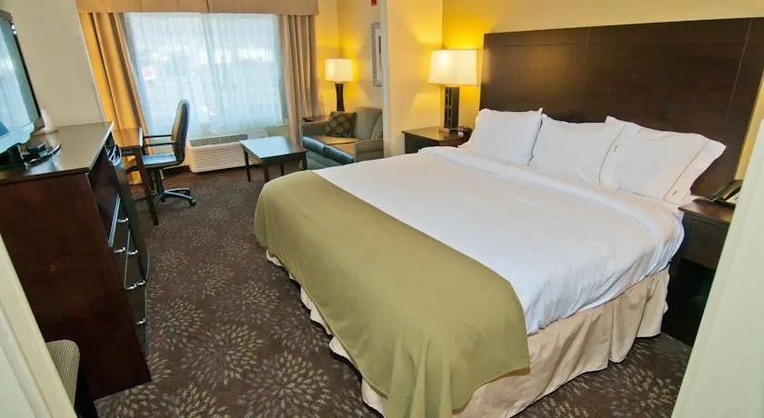 Holiday Inn Express Charleston South