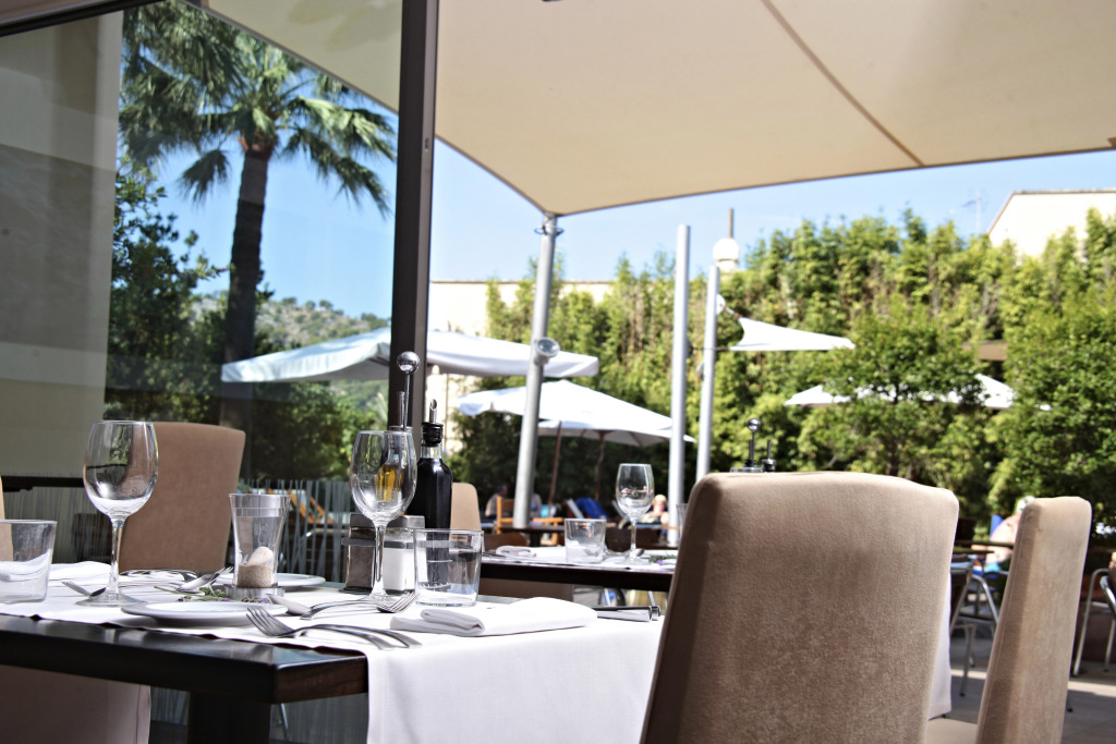 Aimia Hotel