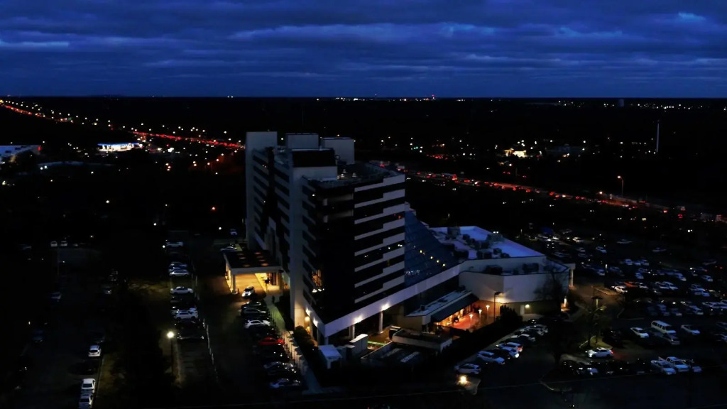 Jakes 58 Casino Hotel