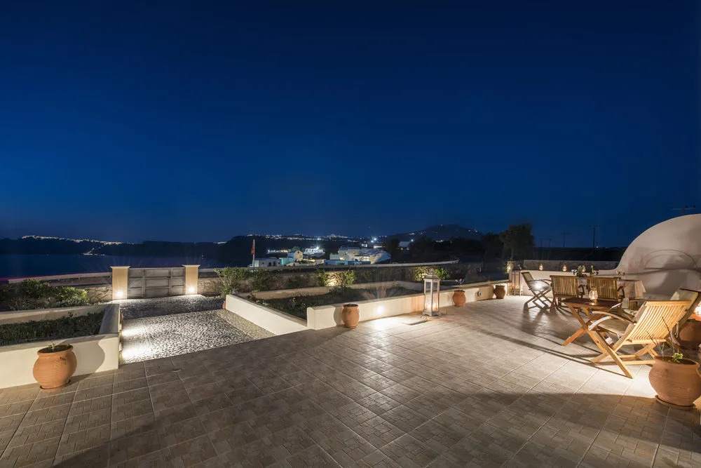 Zeus Residence