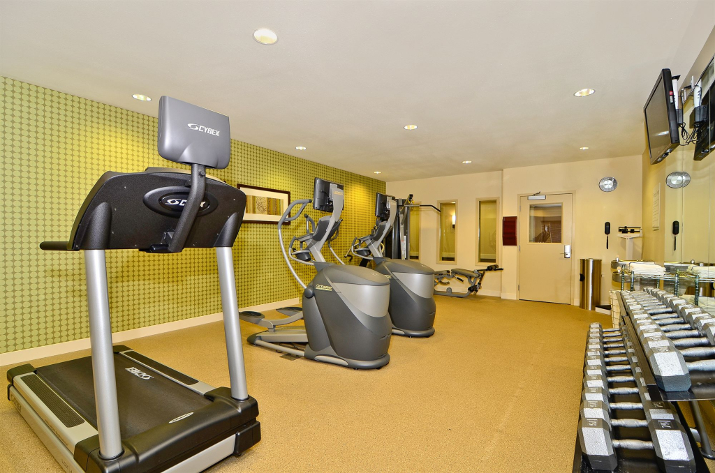 Hawthorn Extended Stay by Wyndham Dickinson