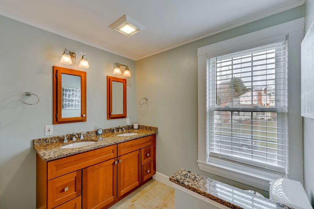 Home w/ Backyard ~ 2 Mi to Downtown Lexington!