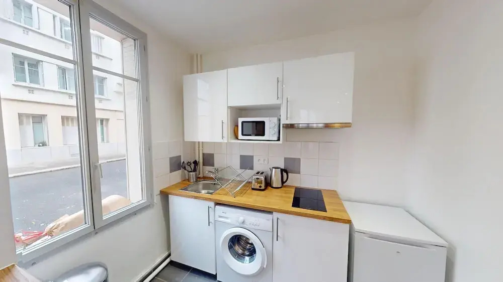 Beautiful 3bed House Garden & Parking