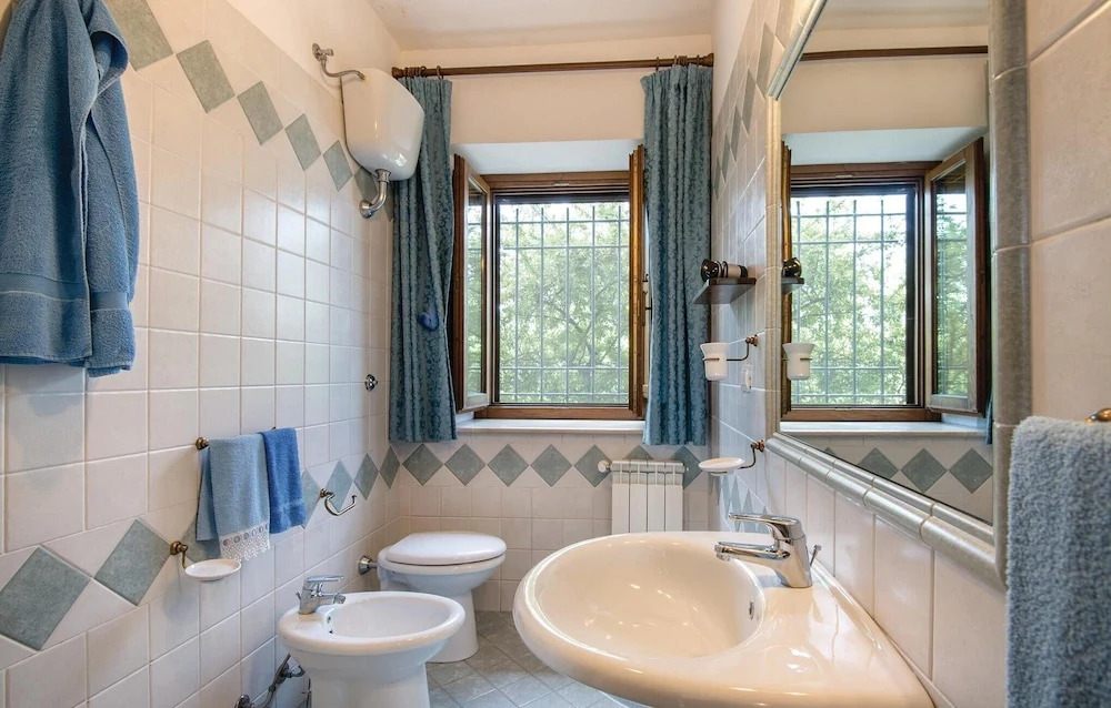 Stunning Home in Acquasparta -tr- With Wifi and 9 Bedrooms