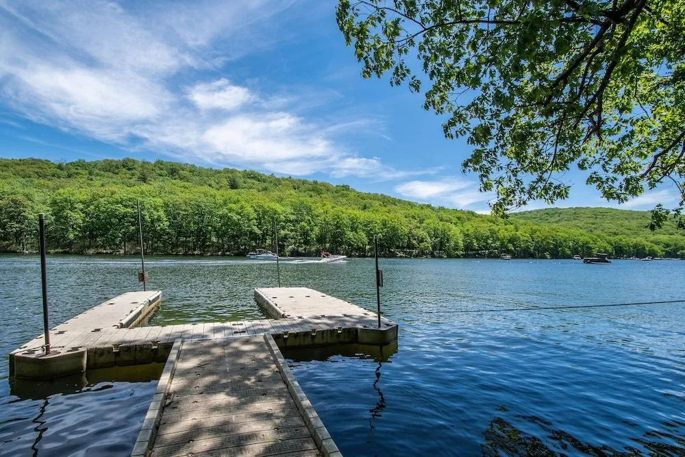 Lake Life HQ