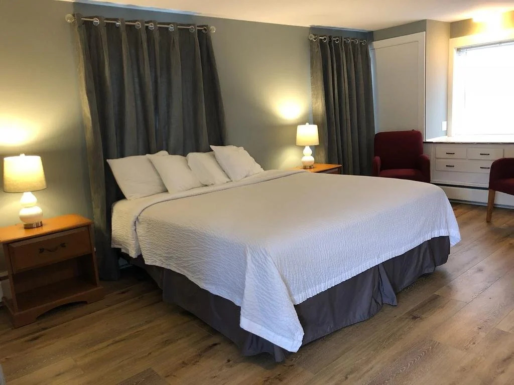 Hyannis Inn