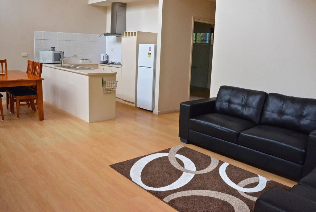 Beluga - Waterfront Retreat