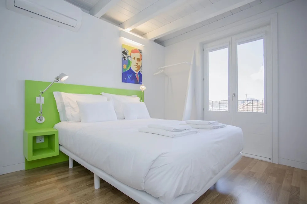 Liiiving in Porto Downtown Cosy Suites