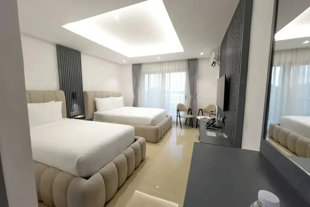 The Clover Hotel Angeles City Managed by Cocotel