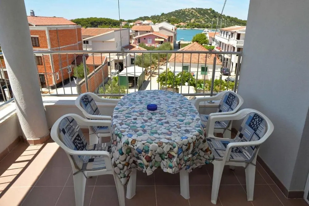 Apartments Divna