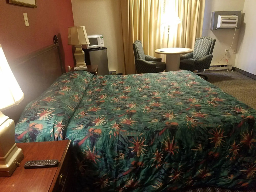 Maplehurst Motel