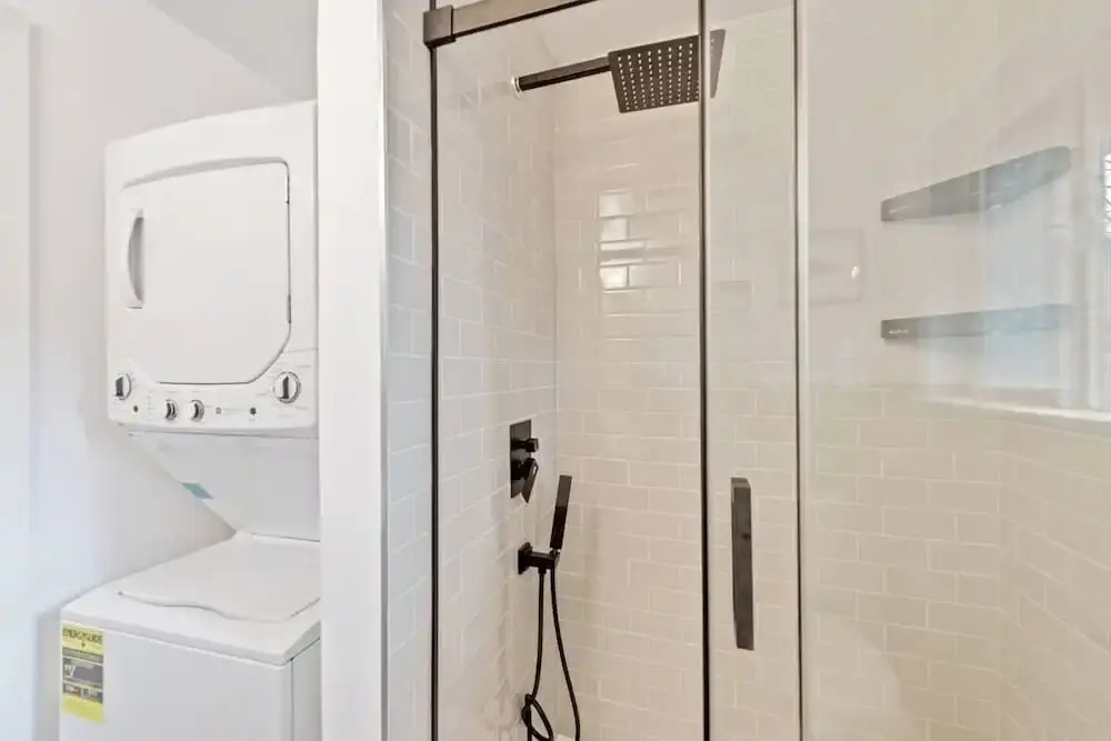 Lakeview Home in Renton, Walk to Beach, AC, Fenced