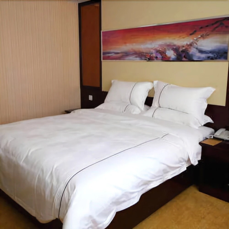 Xinjue Royal Hotel