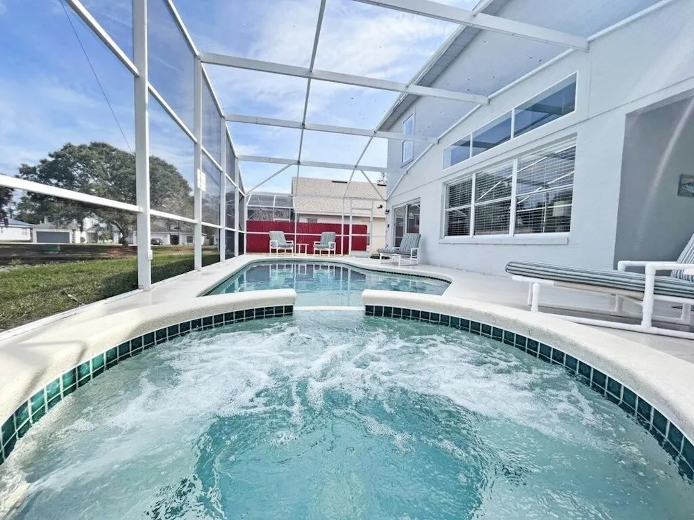Family Dream 5 Bedroom Home by RedAwning