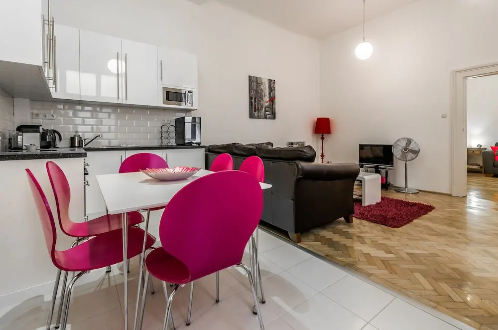 Mahler apartment in VI Terézváros with WiFi.