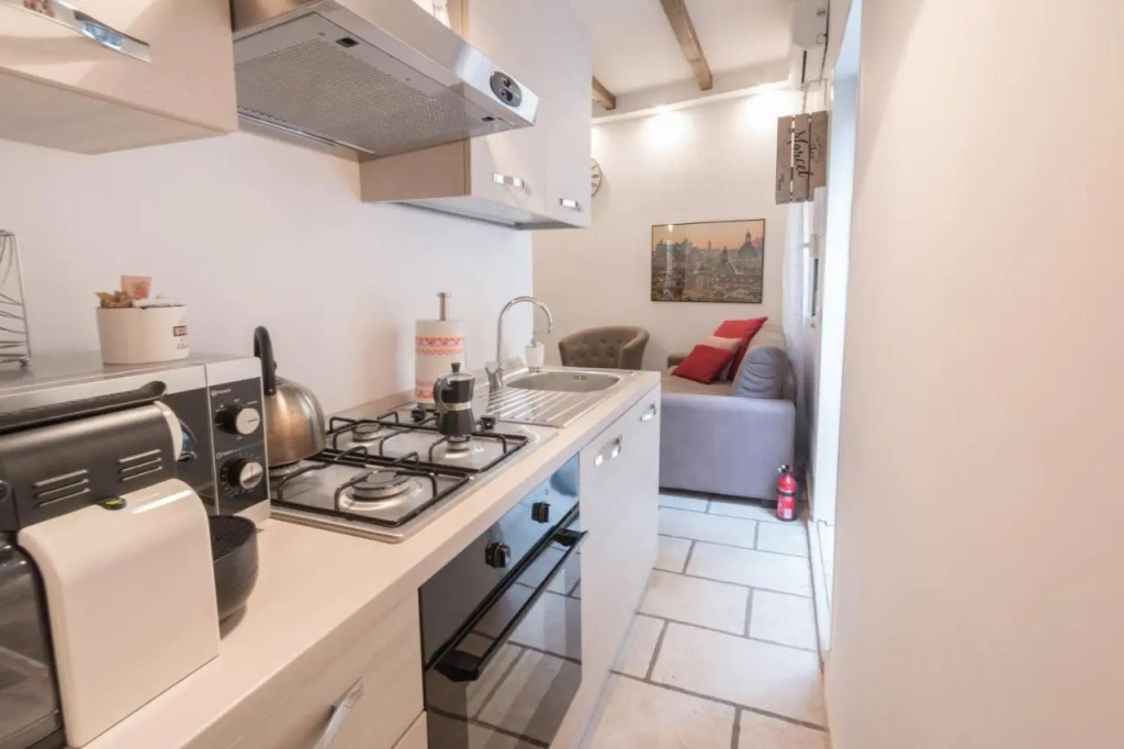 Leonina 75 Holidays
