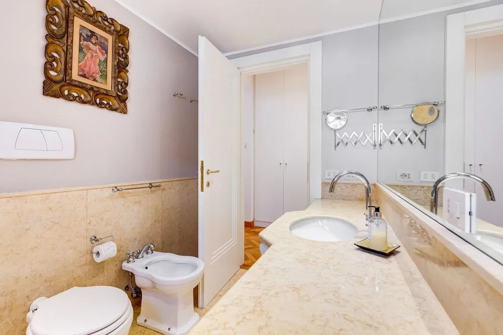 Colosseum Terrace Apartment