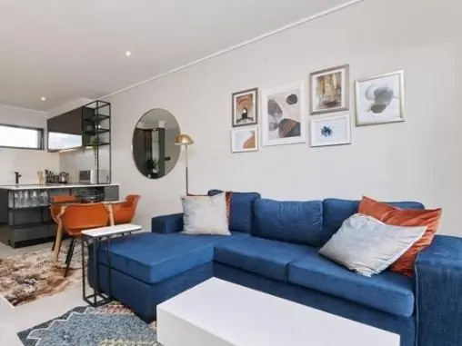 The Unique's Apartment IV