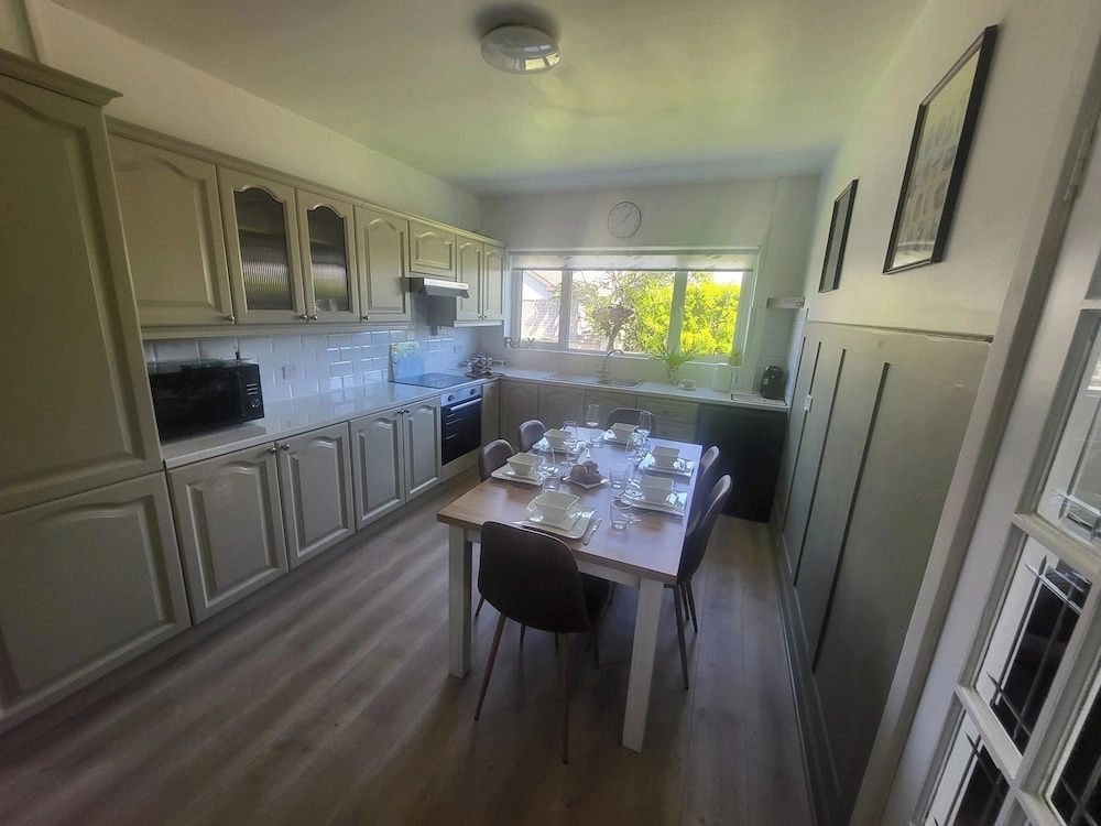 Foxes Rest - 4 Bedroom House