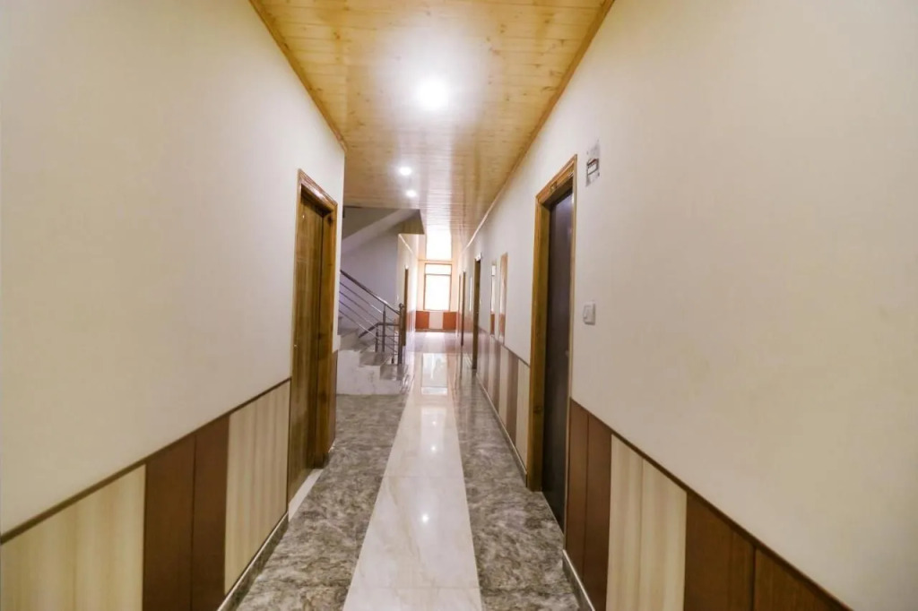 FabHotel Castle Rock Vashisht