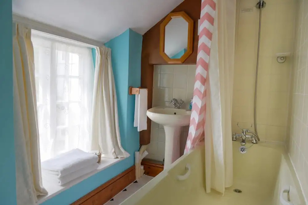 Bellplot House
