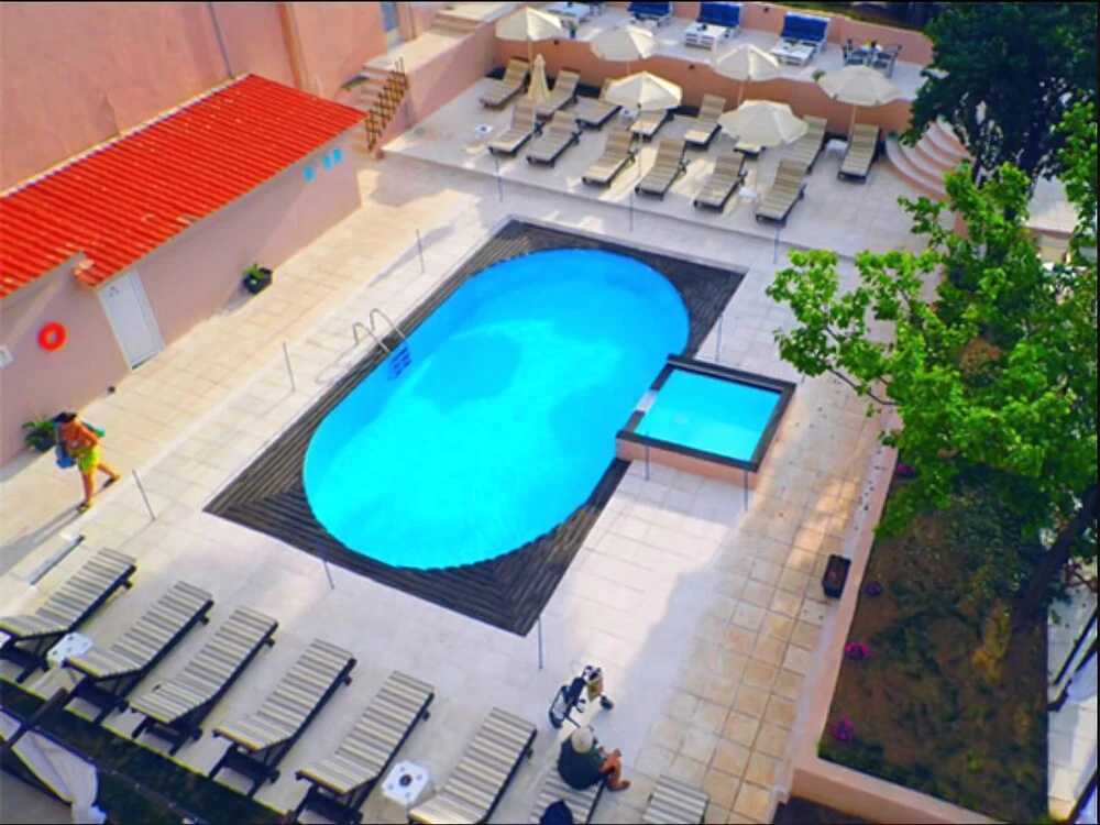 Golden Beach Hotel