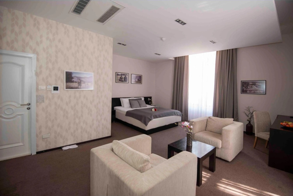 Hotel Platani