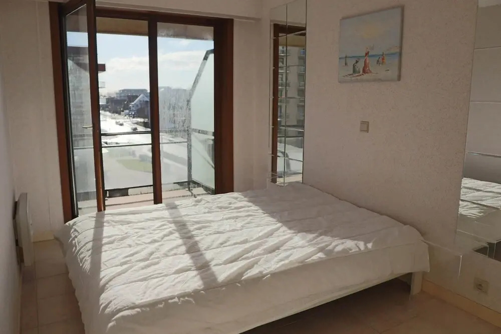 Apartment in Nieuwpoort with Sea Views