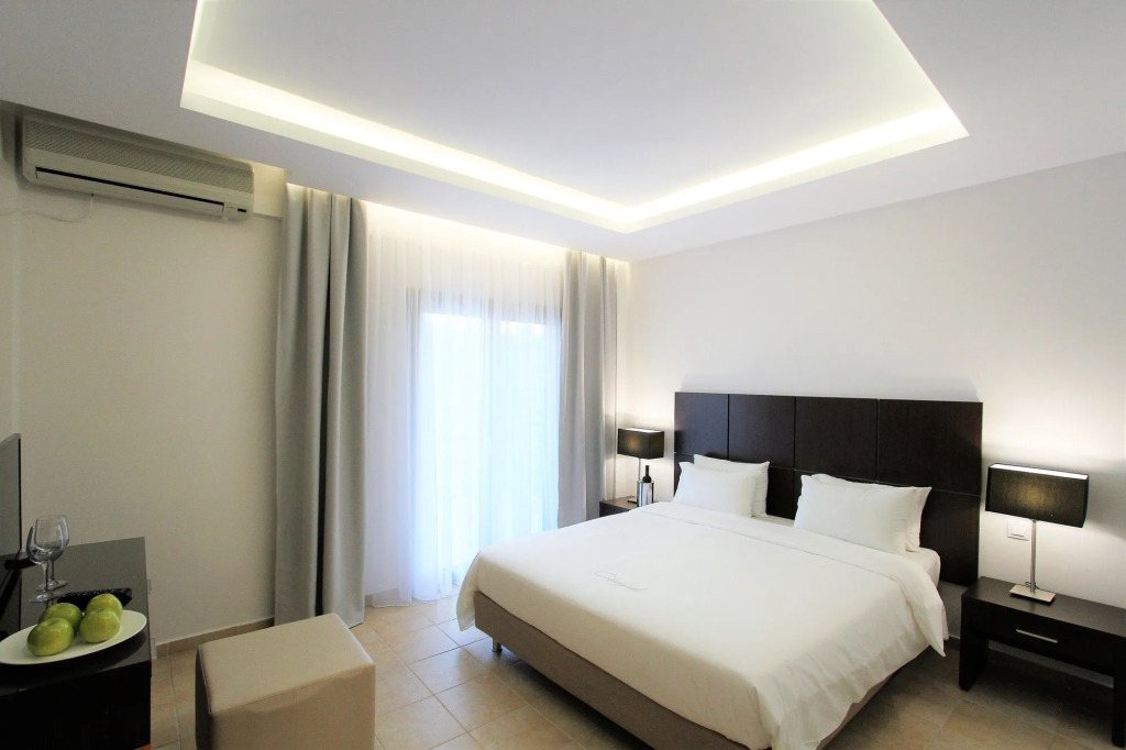 Akrogiali Exclusive Hotel