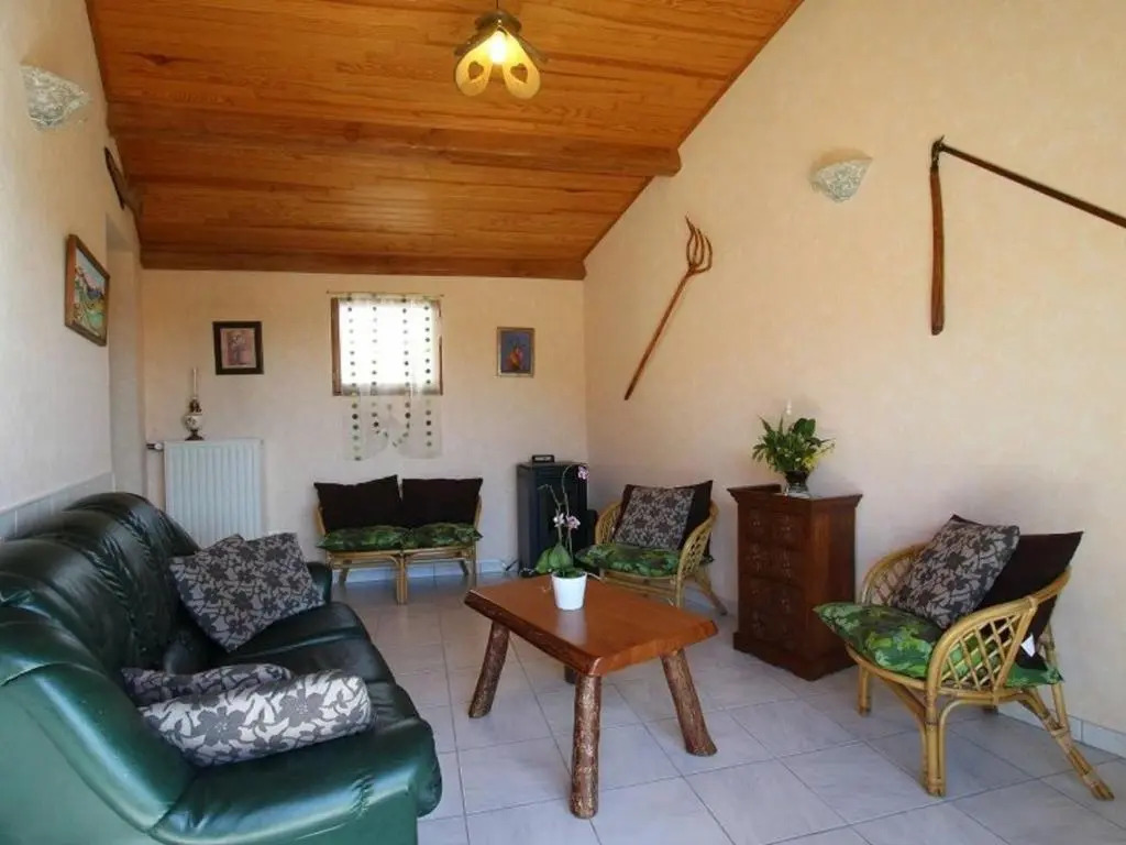Gîte en pierre avec terrasses, proche de sites médiévaux, idéal pour famille avec équipements bébé. - FR-1-582-256