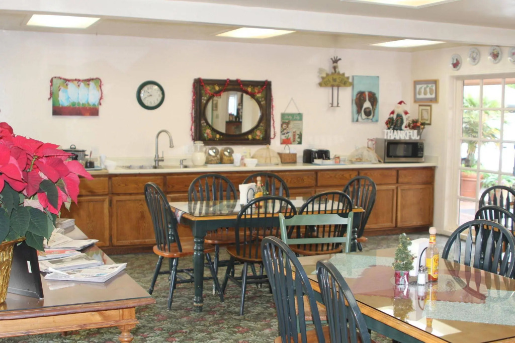 Peach Tree Inn
