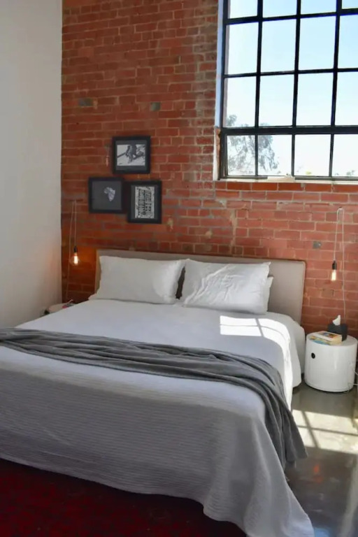 Stylish Warehouse Conversion in Heart of Fitzroy