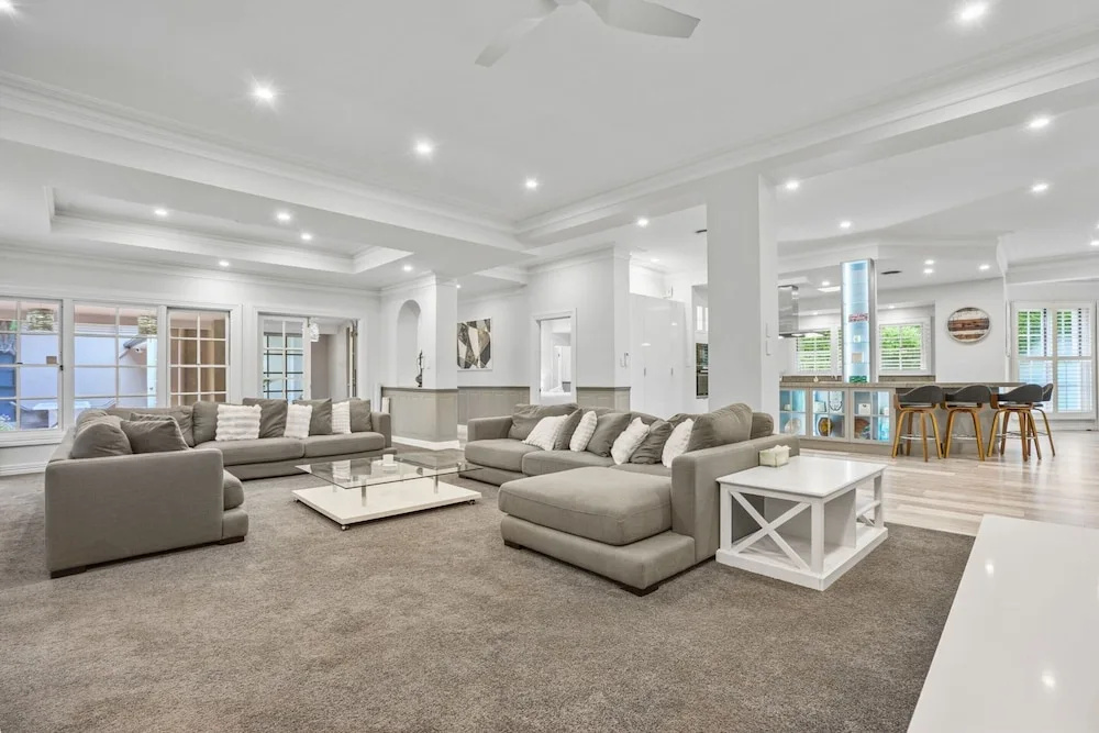 Spacious 7-bed Family Home in Chapel Hill