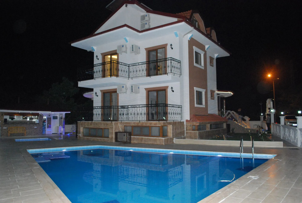 Funda Hotel