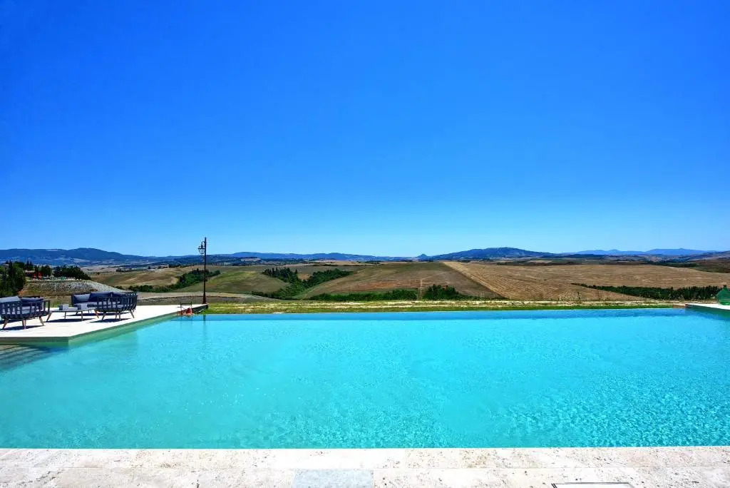 Villa Massimiliano by PosarelliVillas