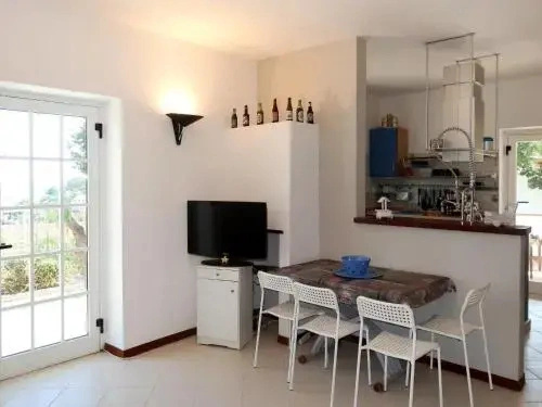 Casa Della Bougainvillea 175S