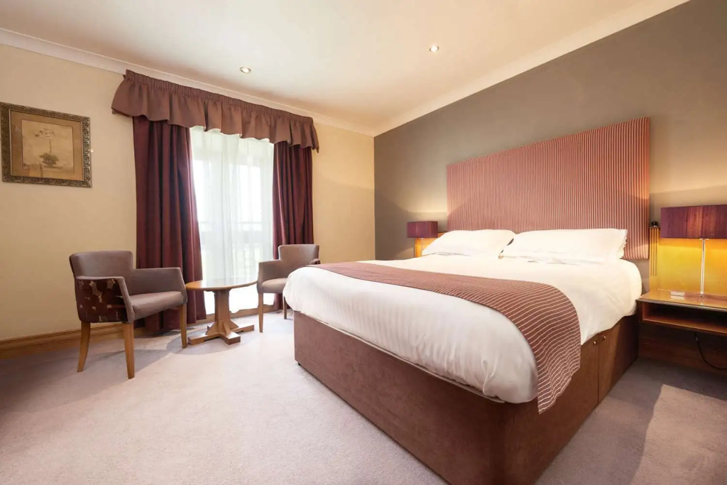 The Hillcrest Hotel