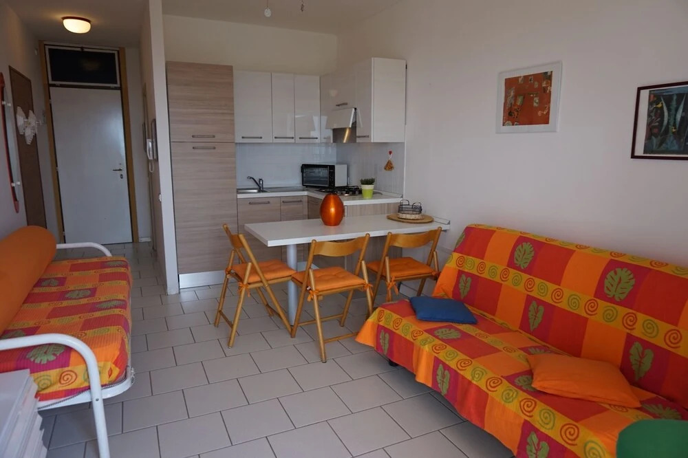 Wonderful Studio With Swimming Pool, Spacious Terrace and sea View by Beahost