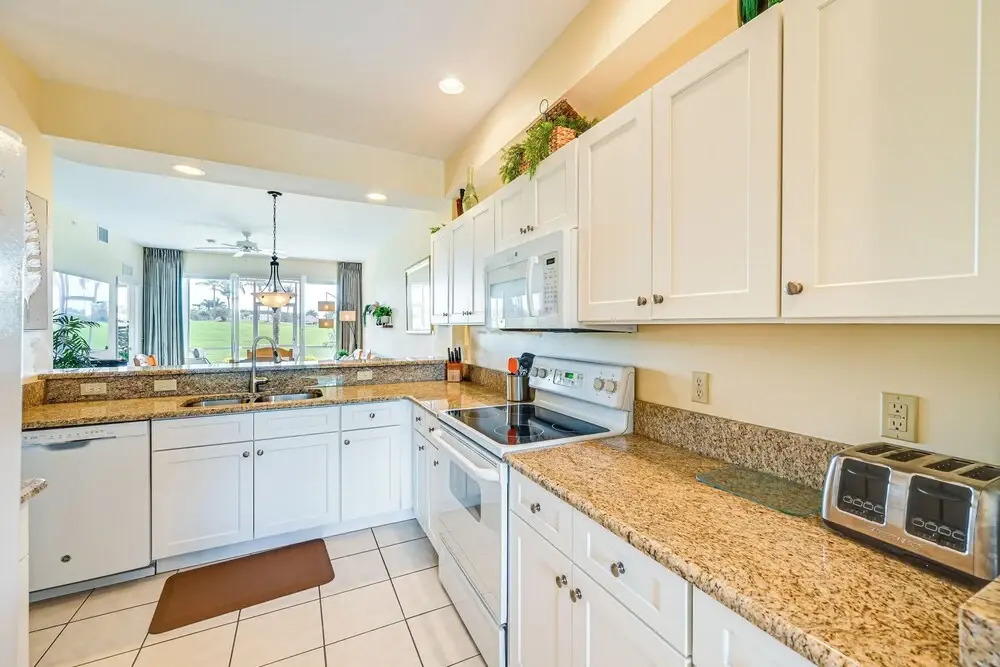Naples Resort Condo on 2 Championship Golf Courses