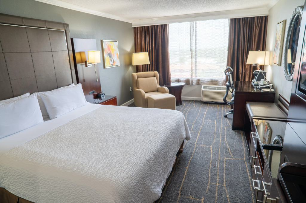 Holiday Inn Orlando East-UCF Area by IHG