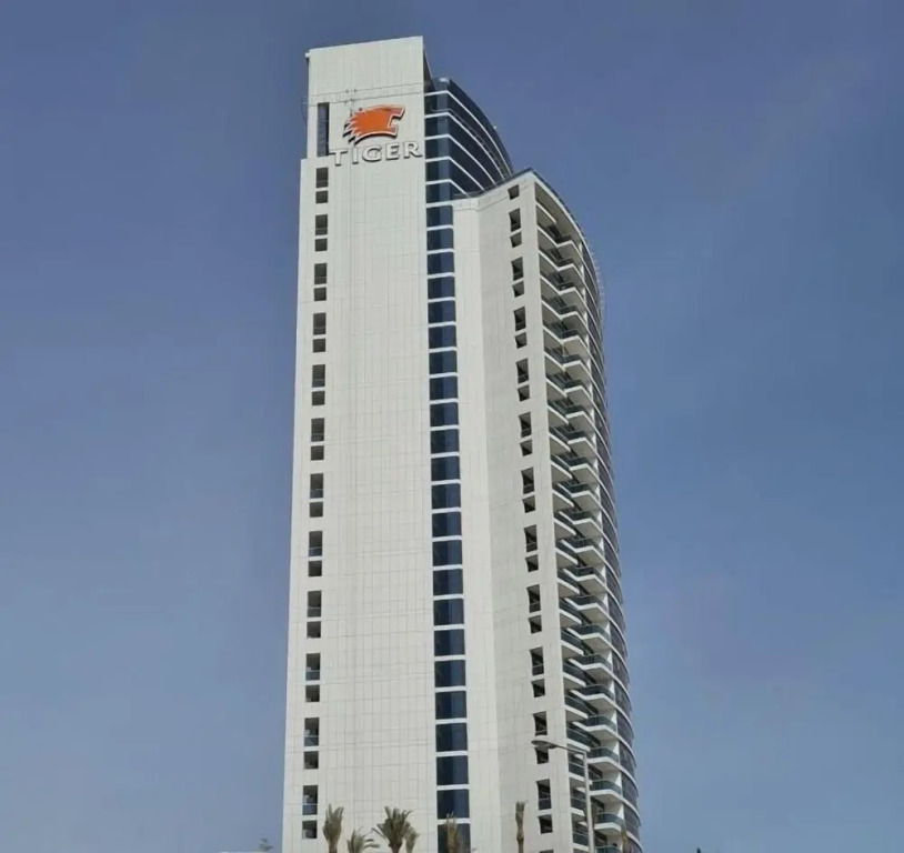 Marco Polo - Pastel Studio with Stunning Aerial City Views