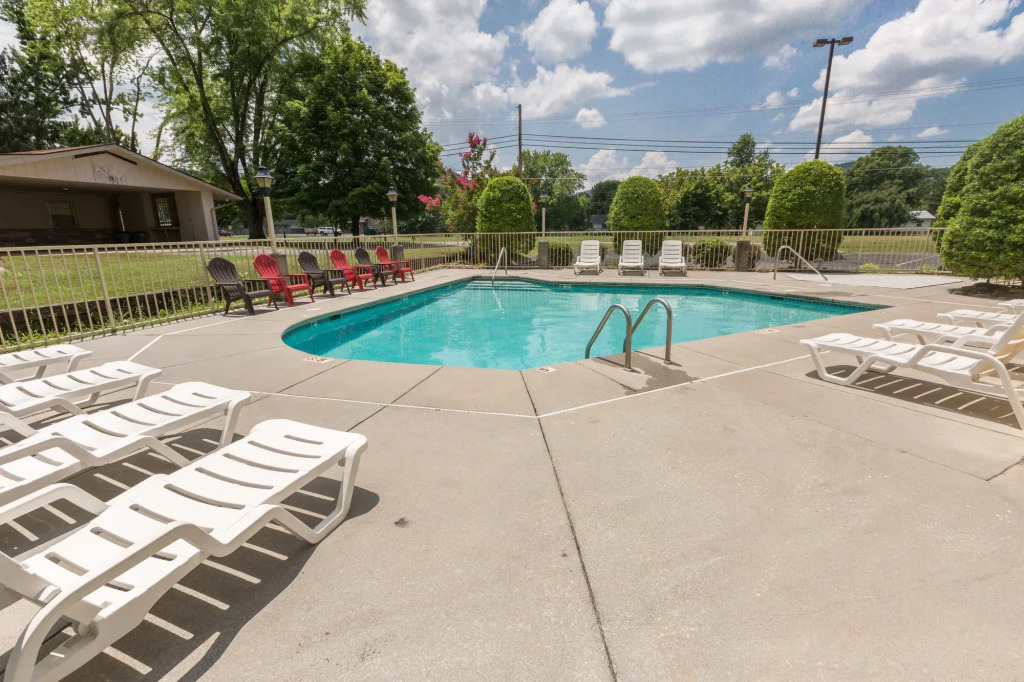 Twin Mountain Inn & Suites