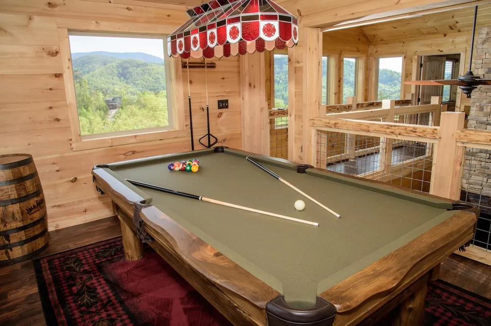 Copper Fox 3 Bedroom Cabin