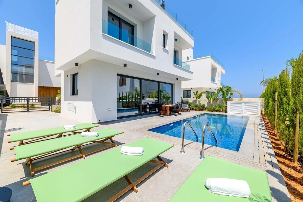 By The Beach - Sea Pearl Villa