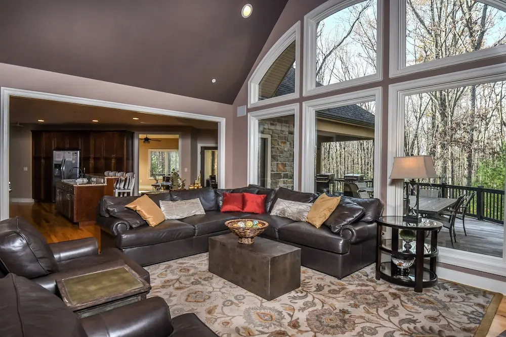 Woodland Chalet 8 Bedroom House