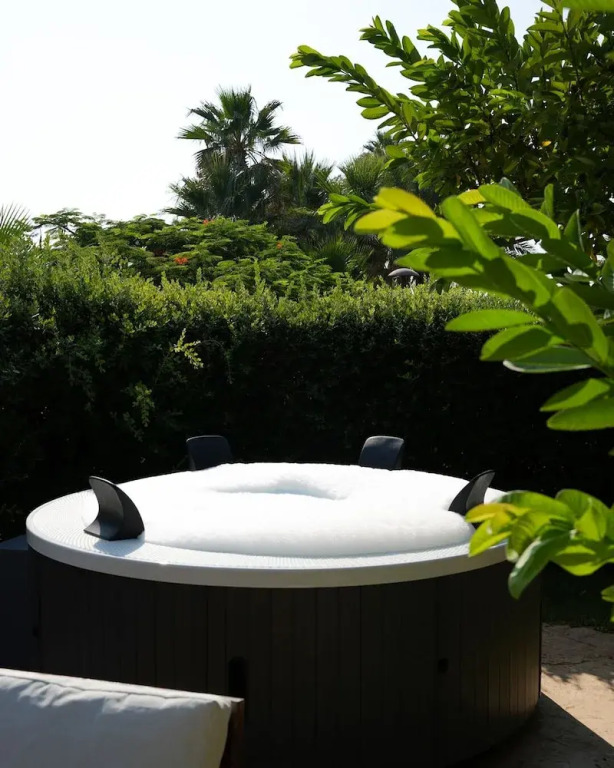 Laguava Resort