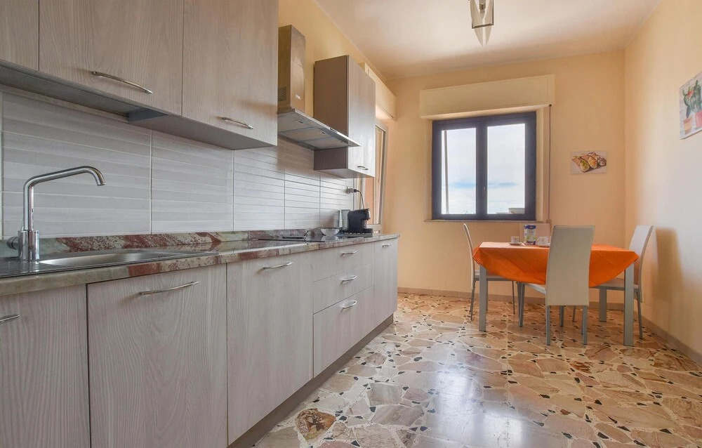 Stunning Apartment in Giarre With Wifi and 2 Bedrooms
