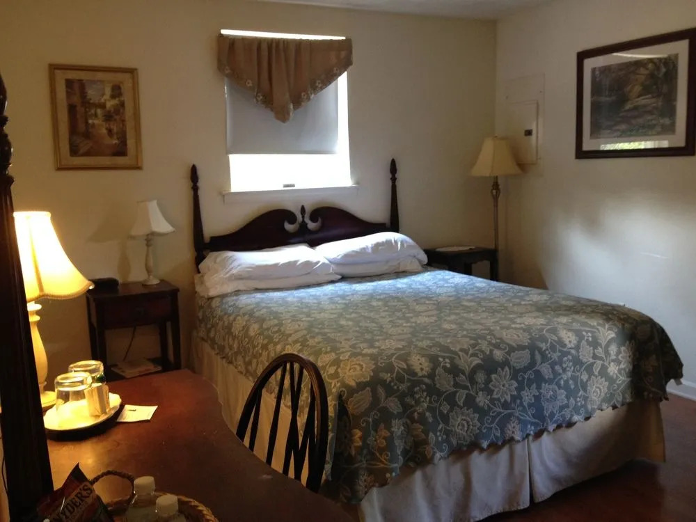 Red Lion Bed & Breakfast
